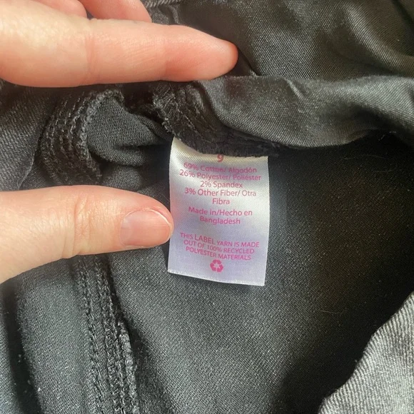 Gently used No Boundaries black skinny jeans size 9 - Picture 2 of 4